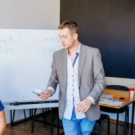 Можна вчитися в міні-групі або індивідуально